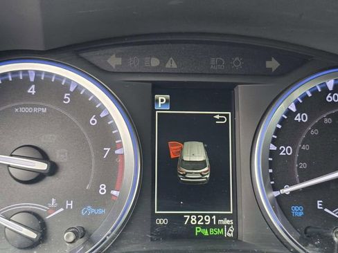 Used 2019 Toyota Highlander Limited Platinum image 12