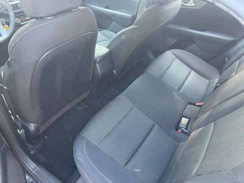 Used 2019 Kia Forte LXS FWD image 12