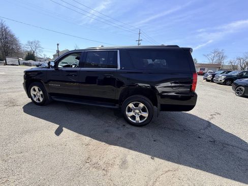 Used 2016 Chevrolet Suburban LT AWD/4WD image 18