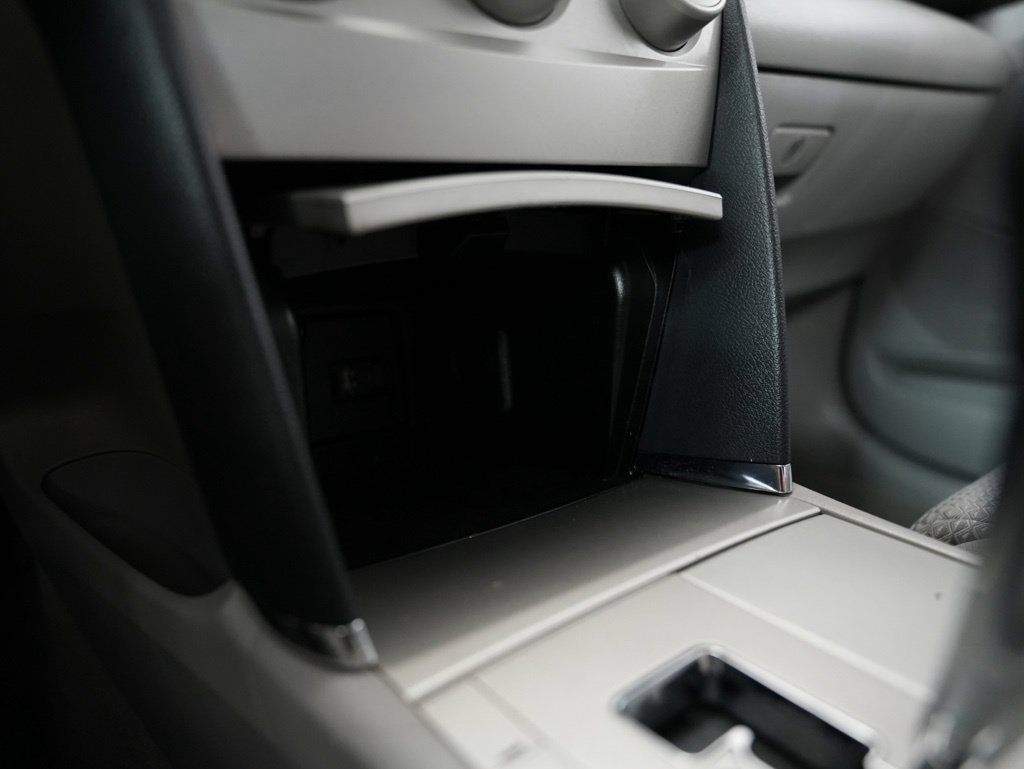 Used 2011 Toyota Camry SE w/ SE Extra-Value Pkg #1 FWD image 25