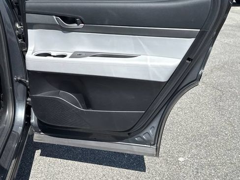 Used 2025 Hyundai Palisade SEL FWD image 16