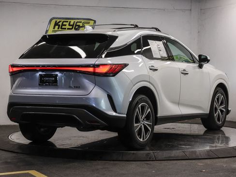 Certified 2025 Lexus RX 350 FWD w/ Accessory Package image 4
