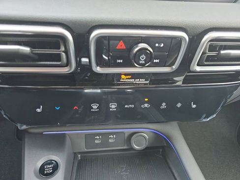New 2026 Nissan Sentra SV FWD image 4