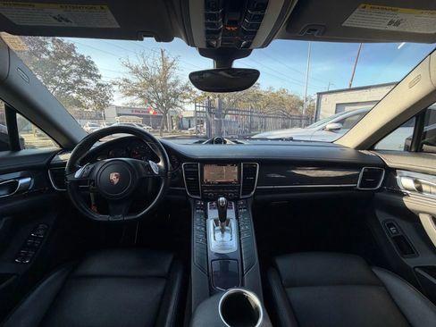 Used 2014 Porsche Panamera 4 w/ Premium Package AWD/4WD image 19
