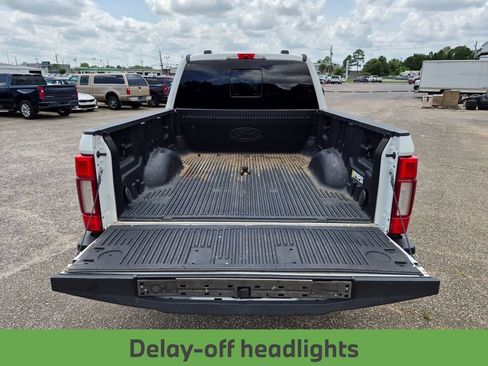 Used 2021 Ford F250 Platinum w/ FX4 Off-Road Package AWD/4WD image 34