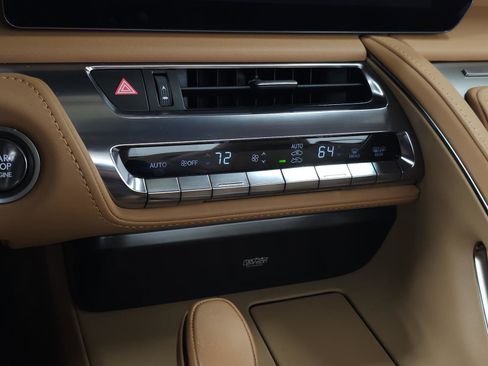 Used 2024 Lexus LC 500 Convertible w/ Touring Package image 31