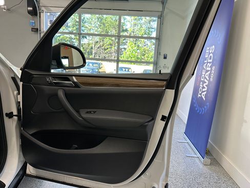 Used 2017 BMW X3 xDrive28i image 22