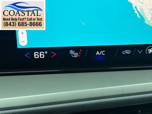 Used 2025 Chevrolet Traverse LT AWD/4WD image 44