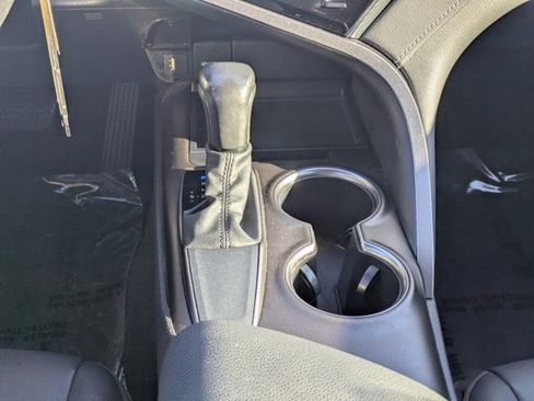 Used 2021 Toyota Camry SE image 16