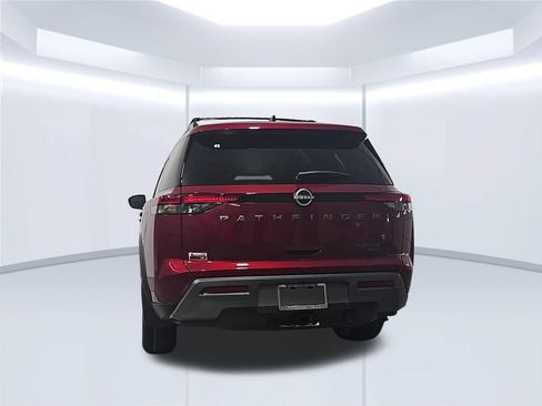New 2026 Nissan Pathfinder Platinum AWD/4WD image 4
