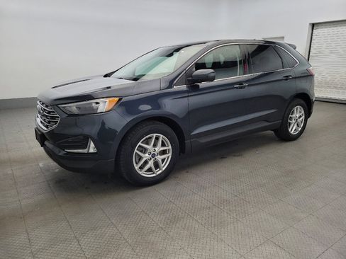 Used 2022 Ford Edge SEL w/ Convenience Package image 2