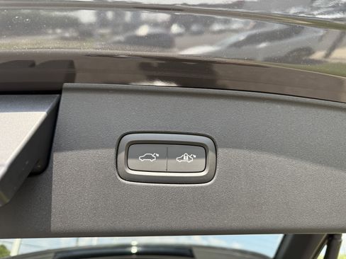 New 2025 Volvo EX90 Plus image 11