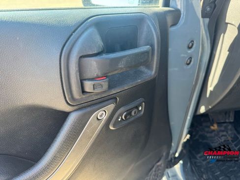 Used 2015 Jeep Wrangler Unlimited Sport w/ Quick Order Package 24S image 32