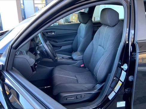 Used 2023 Honda Accord Sport image 8