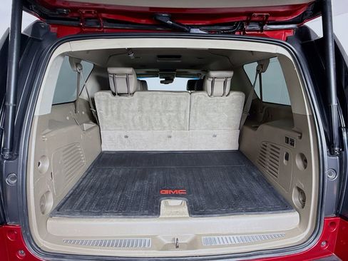 Used 2015 GMC Yukon XL SLT w/ Open Road Package AWD/4WD image 28