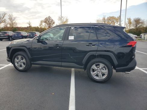 Used 2025 Toyota RAV4 XLE image 4