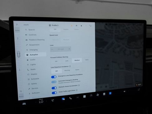 Used 2022 Tesla Model S image 30