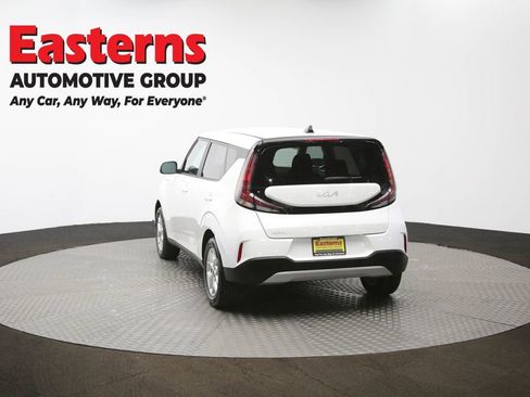 Used 2025 Kia Soul LX w/ LX Technology Package image 64