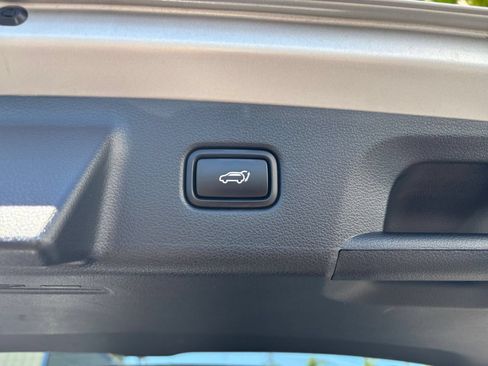 Used 2025 Hyundai Palisade SEL FWD image 24