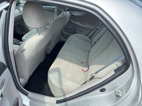 Used 2013 Toyota Corolla L FWD image 9