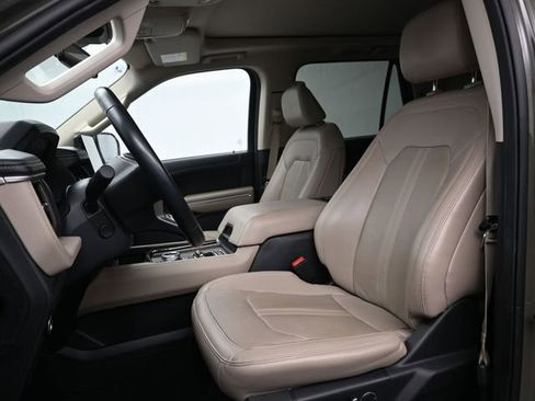 Used 2024 Ford Expedition Max Limited image 10