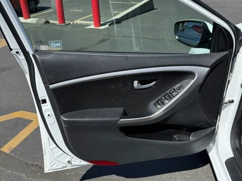 Used 2016 Hyundai Elantra GT FWD image 6