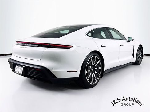 Used 2022 Porsche Taycan 4S image 7