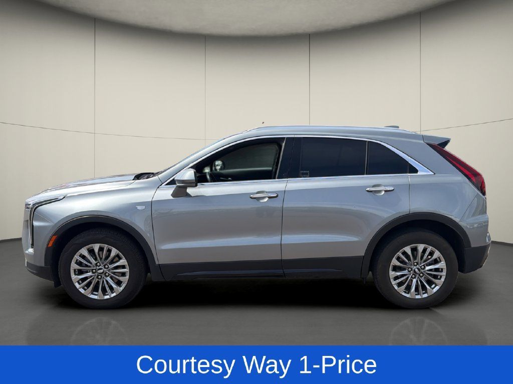 Used 2024 Cadillac XT4 Premium Luxury FWD image 5