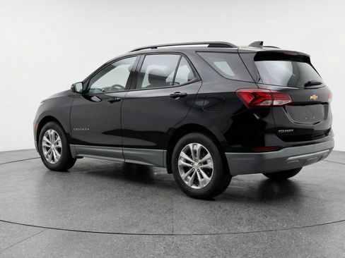 Used 2025 Chevrolet Equinox LT image 6