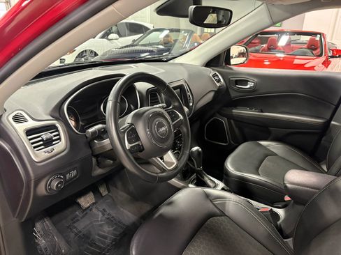 Used 2018 Jeep Compass Latitude w/ Popular Equipment Group image 9