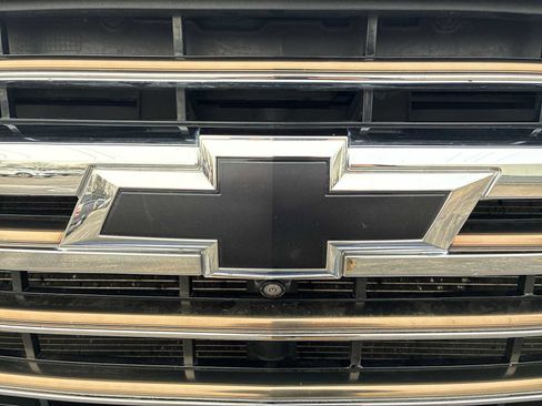 Used 2023 Chevrolet Silverado 2500 High Country w/ Z71 Off-Road Package image 32