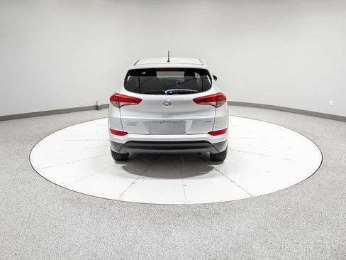 Used 2018 Hyundai Tucson SE AWD/4WD image 30