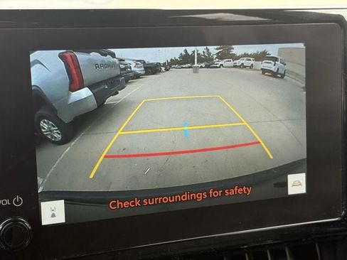 Used 2025 Toyota Corolla Cross XLE FWD image 19
