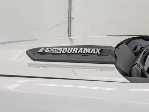 Used 2024 Chevrolet Silverado 3500 High Country w/ High Country Premium Package image 12