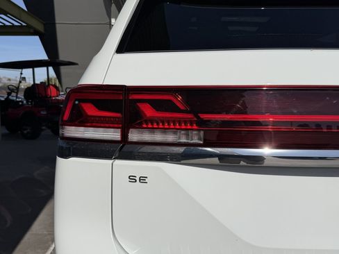 Used 2025 Volkswagen Atlas SE w/ Panoramic Sunroof Package image 14