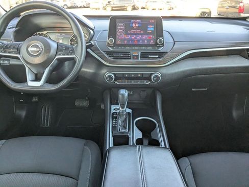 Used 2024 Nissan Altima 2.5 SV image 24