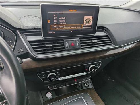 Used 2020 Audi Q5 2.0T Premium Plus w/ Premium Plus Package image 13