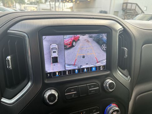 Used 2021 GMC Sierra 1500 Denali w/ Technology Package RWD image 12