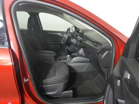 Used 2025 Ford Escape Active w/ Cold Weather Package AWD/4WD image 29