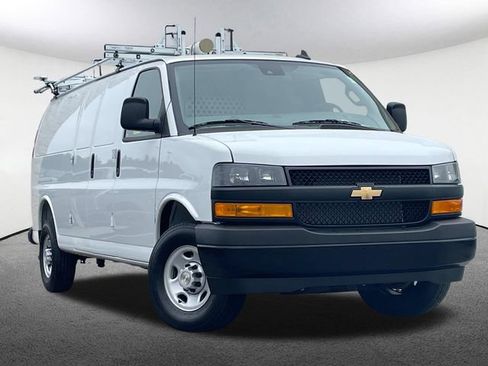 Certified 2025 Chevrolet Express 2500 Extended w/ Communications Package RWD image 2