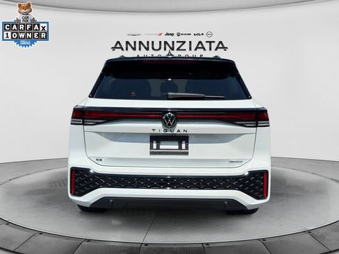 Used 2026 Volkswagen Tiguan SE R-Line AWD/4WD image 4