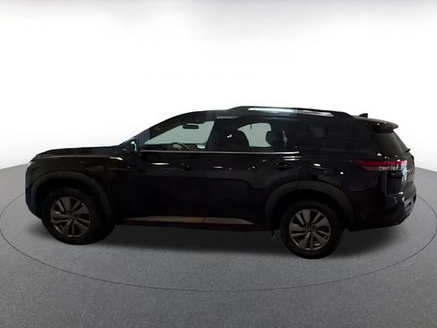 Used 2025 Nissan Pathfinder SV FWD image 10