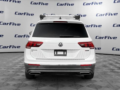 Used 2021 Volkswagen Tiguan SE w/ Panoramic Sunroof Package AWD/4WD image 4