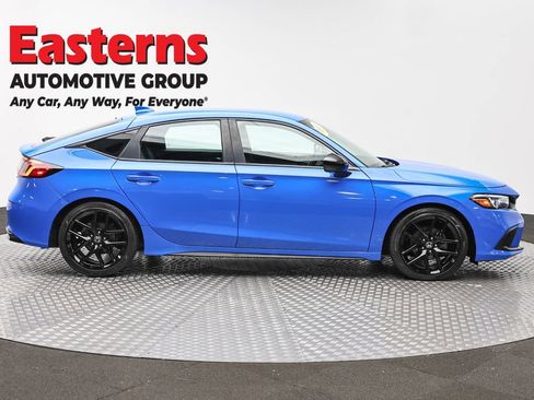 Used 2022 Honda Civic Sport image 4
