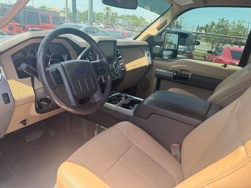 Used 2014 Ford F250 Lariat w/ Lariat Interior Package image 7