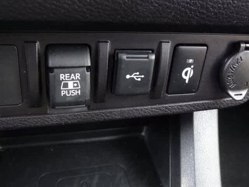 Used 2023 Toyota Tacoma TRD Sport image 16