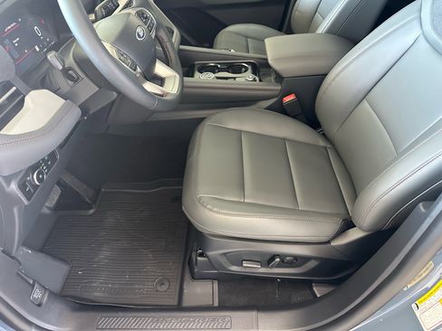 New 2026 Ford Explorer Active image 18