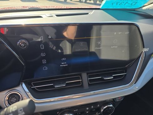 New 2026 Chevrolet Trax LT image 14