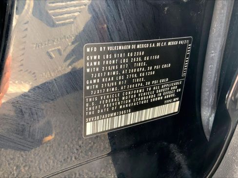 Used 2021 Volkswagen Tiguan SE image 36