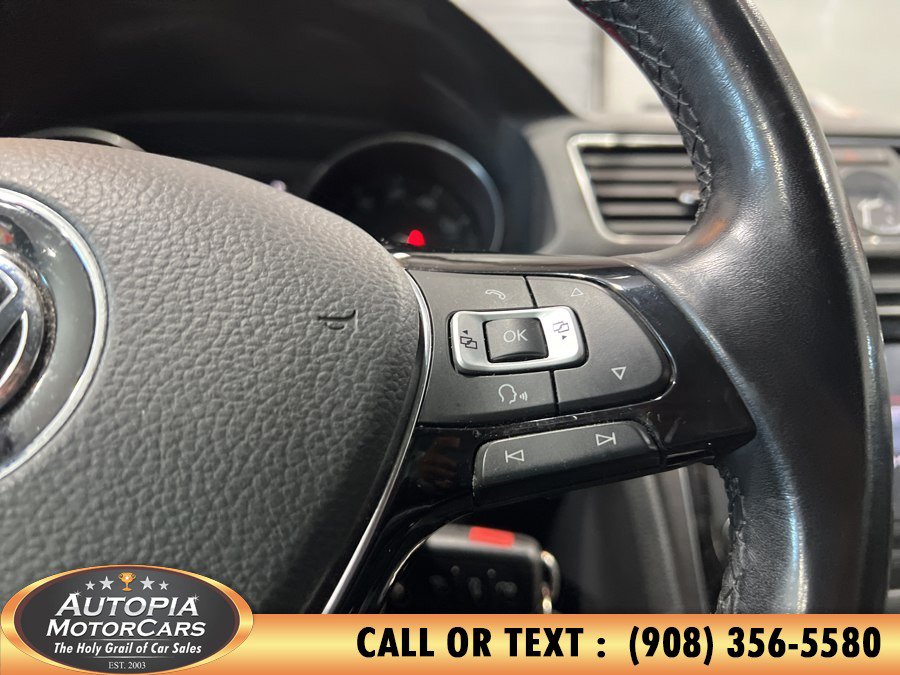 Used 2017 Volkswagen Passat 1.8T R-Line FWD image 28